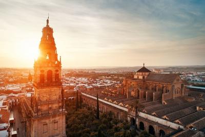 Mezquita-Catedral, Alcázar y Sinagoga (con entradas y acceso prio Mezquita-Catedral, Alcázar y Sinagoga (con entradas y acceso prio