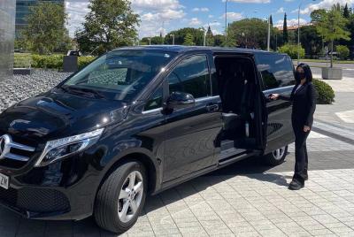 Traslado privado desde / a Sevilla a / desde Granada con parada o Traslado privado desde / a Sevilla a / desde Granada con parada o