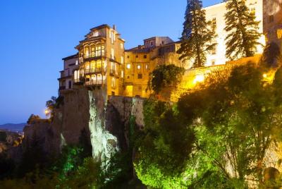 Visita guiada nocturna a la ciudad de cuenca. Visita guiada nocturna a la ciudad de cuenca.