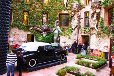 Visita virtual en vivo del triángulo de Dali Visita virtual en vivo del triángulo de Dali