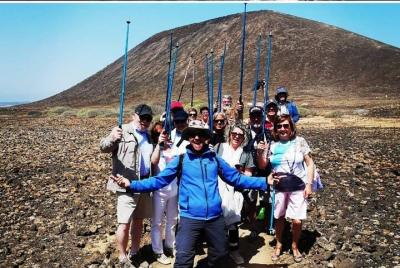Aventura de 1 Día de Senderismo en Isla Lobos 