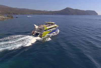 Viaje en catamarán a Cap Norfeu - Jòncols con visión submarina.