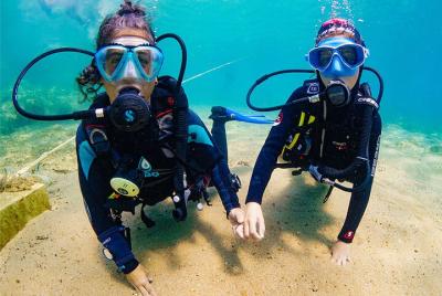 Experiencia Bautizo de Buceo de Grupo Reducido en Girona