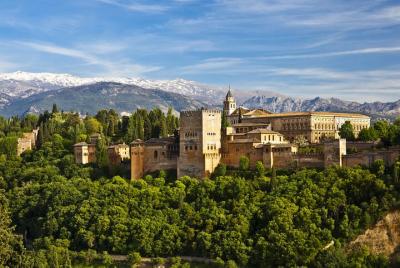 Alhambra: Selecta excursión para grupos pequeños con guía turísti Alhambra: Selecta excursión para grupos pequeños con guía turísti