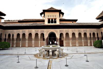 Entrada para la Alhambra con audioguía, incluidos los Palacios Na Entrada para la Alhambra con audioguía, incluidos los Palacios Na