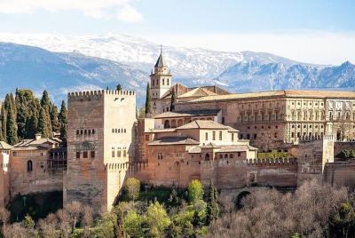 Alhambra Essential: visita guiada por los alrededores de la Alham