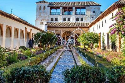 Granada: tour premium guiado de la Alhambra, el Generalife y los 
