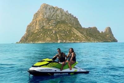 Excursión a Isla Es Vedrá en Moto de Agua Desde San Antonio 