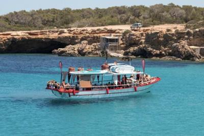 El último viaje en barco con SUP, kayak, snorkel y bebidas