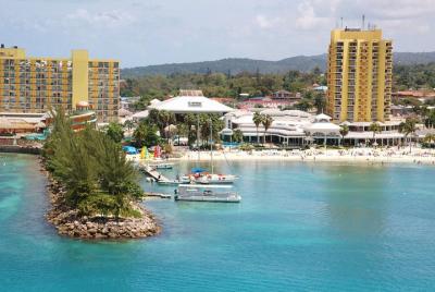 Servicio de traslado desde Runaway Bay Hotels a Ocho Rios Atracci Servicio de traslado desde Runaway Bay Hotels a Ocho Rios Atracci