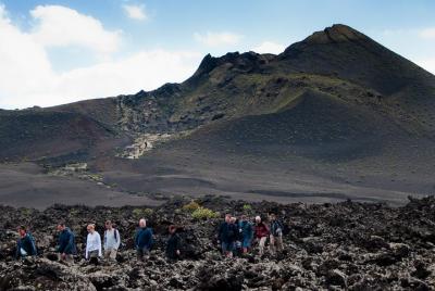 Senderismo guiado en el Parque Natural de Los Volcanes.