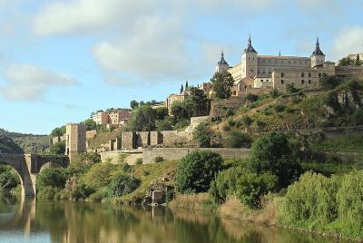 Recorrido completo por Toledo con acceso a 7 monumentos y acceso  Recorrido completo por Toledo con acceso a 7 monumentos y acceso