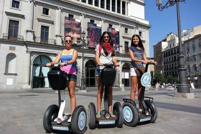 Divertido tour en segway por Madrid 1h Divertido tour en segway por Madrid 1h