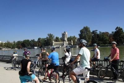 Recorrido en bicicleta por la ciudad de Madrid Recorrido en bicicleta por la ciudad de Madrid