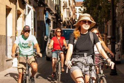 Tour privado en bicicleta por Madrid - min. 4 personas- varios id Tour privado en bicicleta por Madrid - min. 4 personas- varios id