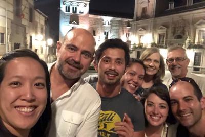 Recorrido a pie de cata de vinos y tapas gourmet por el casco ant