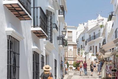Excursión a Frigiliana y Nerja desde la Costa del Sol Excursión a Frigiliana y Nerja desde la Costa del Sol
