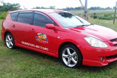 Traslado privado del Aeropuerto Internacional de Nadi a la Isla D