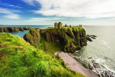 Excursión en grupo pequeño a Dunnottar Castle y Royal Deeside des