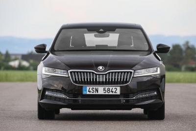 Taxi aeropuerto de Asturias y transfer desde / hasta Oviedo y Gij