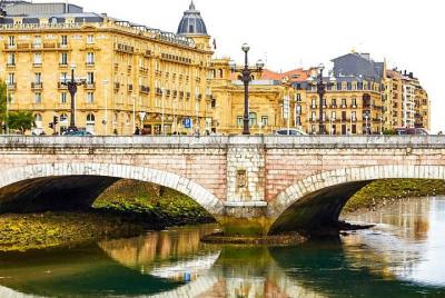 San Sebastián: recorrido histórico y cultural + Pintxo + Vino San Sebastián: recorrido histórico y cultural + Pintxo + Vino