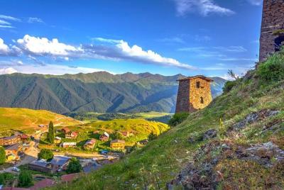 Tour privado de Kutaisi a Svaneti
