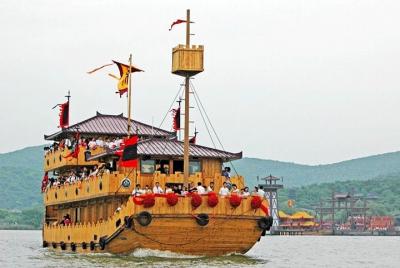 Visita autoguiada de la ciudad de Wuxi Sanguo con servicio de tra Visita autoguiada de la ciudad de Wuxi Sanguo con servicio de tra