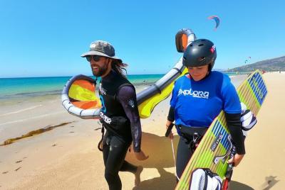 Lección grupal de kitesurf Tarifa Lección grupal de kitesurf Tarifa