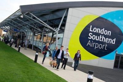 Traslado privado de salida Southend - Hotel / Alojamiento al aero