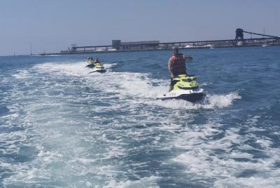 Experimenta la potencia de una Moto de Agua 30 minutos