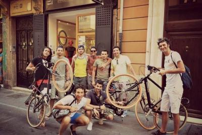 Recorrido en bicicleta con cervezas por Valencia