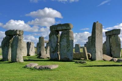 Visita guiada de medio día a Stonehenge desde Bath para 2-8 Visita guiada de medio día a Stonehenge desde Bath para 2-8