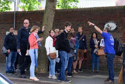 Desde canales y victorianos hasta la ciudad actual: recorrido a p