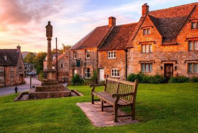 Visita guiada privada a través de un Mercedes de lujo en Cotswold