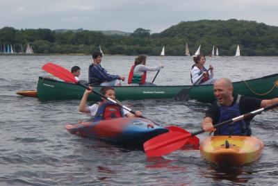 Kayak en agua Derwent