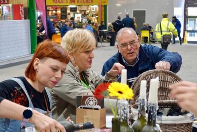 Leeds Food Tours: Leeds local