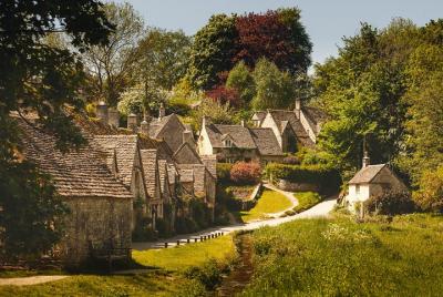 Excursión para grupos pequeños de día completo a Oxford y Cotswol