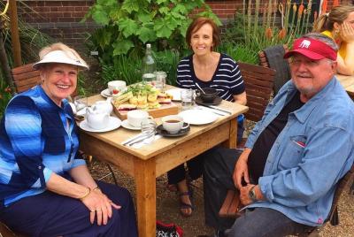 Visita a los jardines secretos de Londres con té de la tarde