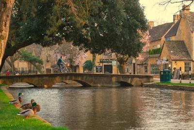 Tour por los senderos y pueblos de Cotswolds Tour por los senderos y pueblos de Cotswolds