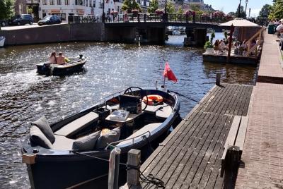 Paseo en barco privado en Haarlem Paseo en barco privado en Haarlem