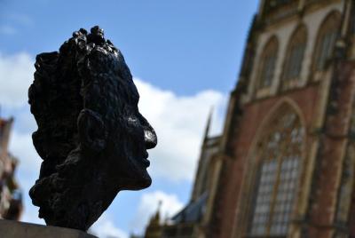 Paseo de descubrimiento autoguiado en Haarlem: los secretos de su Paseo de descubrimiento autoguiado en Haarlem: los secretos de su