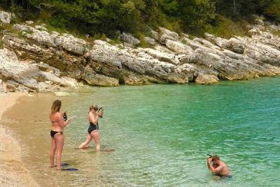 Excursión de esnórquel en Albania, senderismo en la bahía de Kror Excursión de esnórquel en Albania, senderismo en la bahía de Kror