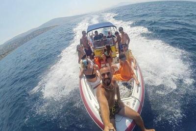 Barco a las playas de Krorëz y Kakome Barco a las playas de Krorëz y Kakome