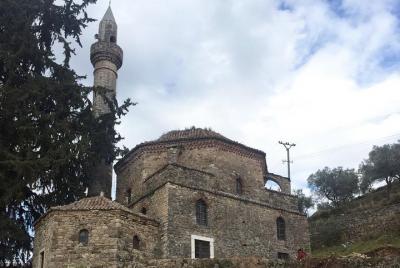 Tour a la mezquita Gjin Aleksi Tour a la mezquita Gjin Aleksi