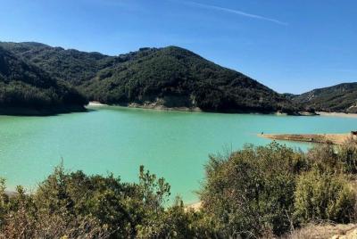 De nuevo en su excursión de quinto grado: lago Fjolla, caminata, 