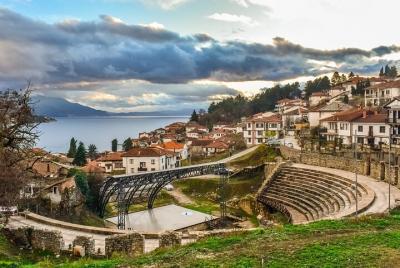 Tour de día completo al lago Ohrid desde Tirana Tour de día completo al lago Ohrid desde Tirana