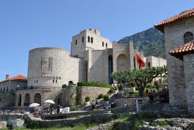 Excursión de un día a Kruja y al Parque Nacional de Qafeshtama. Excursión de un día a Kruja y al Parque Nacional de Qafeshtama.