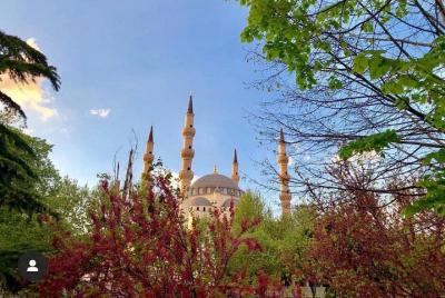 Tirana City Walk incl. Almuerzo tradicional