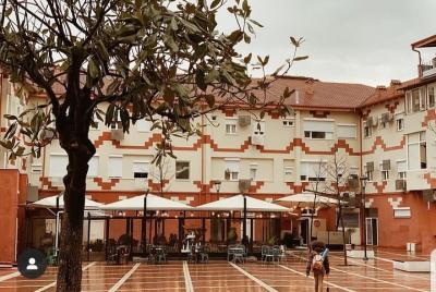 Excursión de día completo a la ciudad de Tirana desde Durres