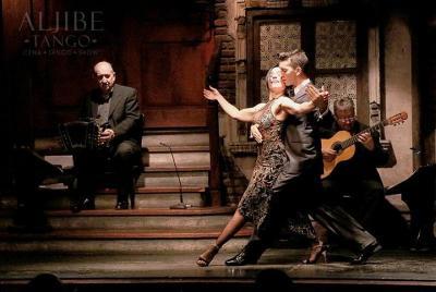 Cena y espectáculo de tango a primera hora con traslado privado Cena y espectáculo de tango a primera hora con traslado privado